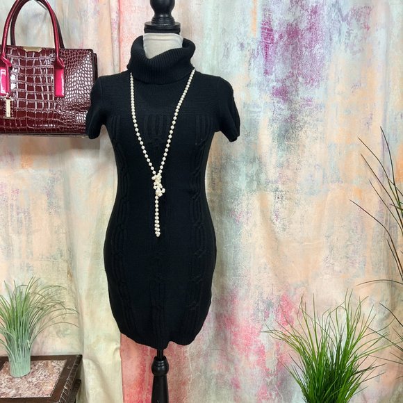 📌Pink Rose Knitted Short Sleeves Mini Dress with Turtleneck - Picture 3 of 13